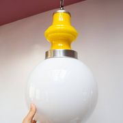 1960s suspension in white and yellow opaline (30 cm)