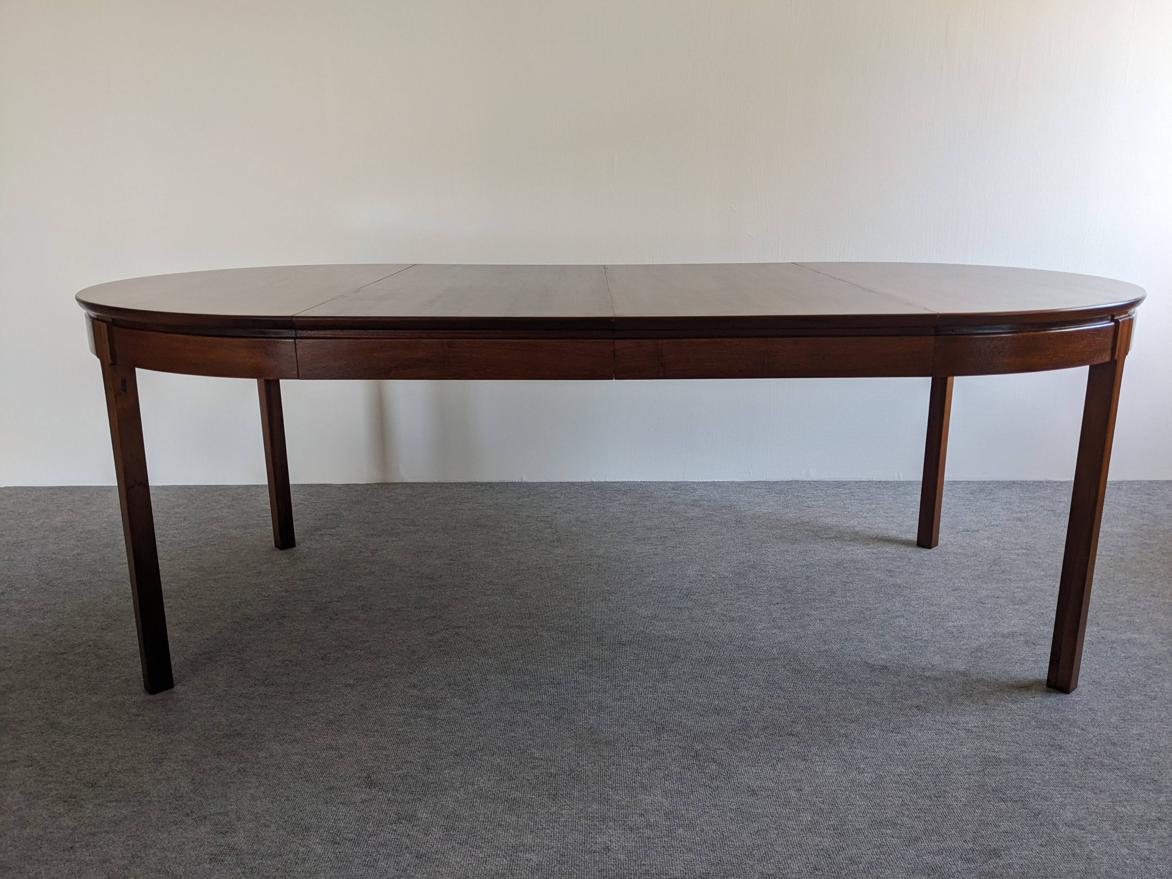 Extendable teak dining table from the 60s/70s