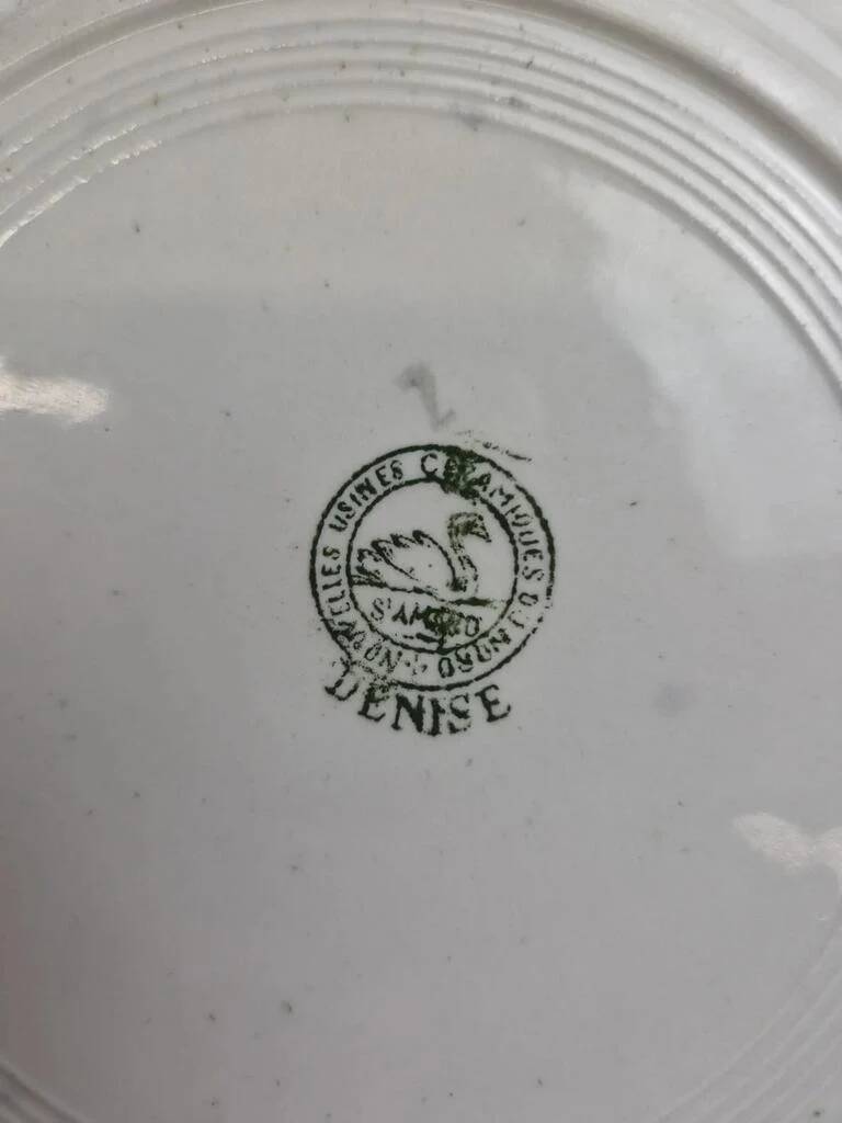 Flat plate ironstone Saint-Amand – Model Denise – Green decoration