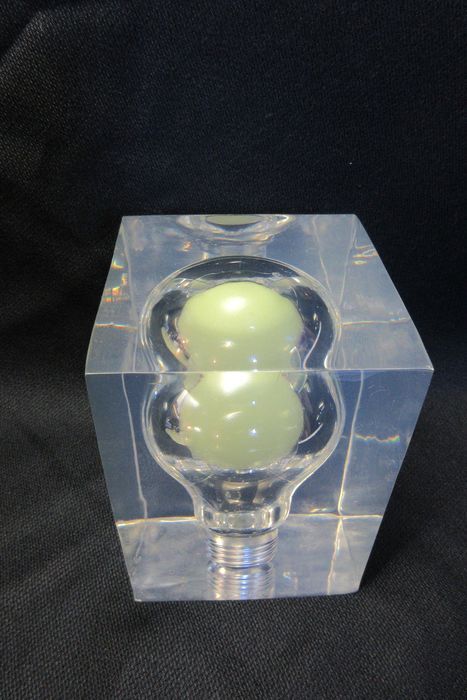 Pop art "Ampoule", fluorescent green light, design Pierre Giraudon 1970