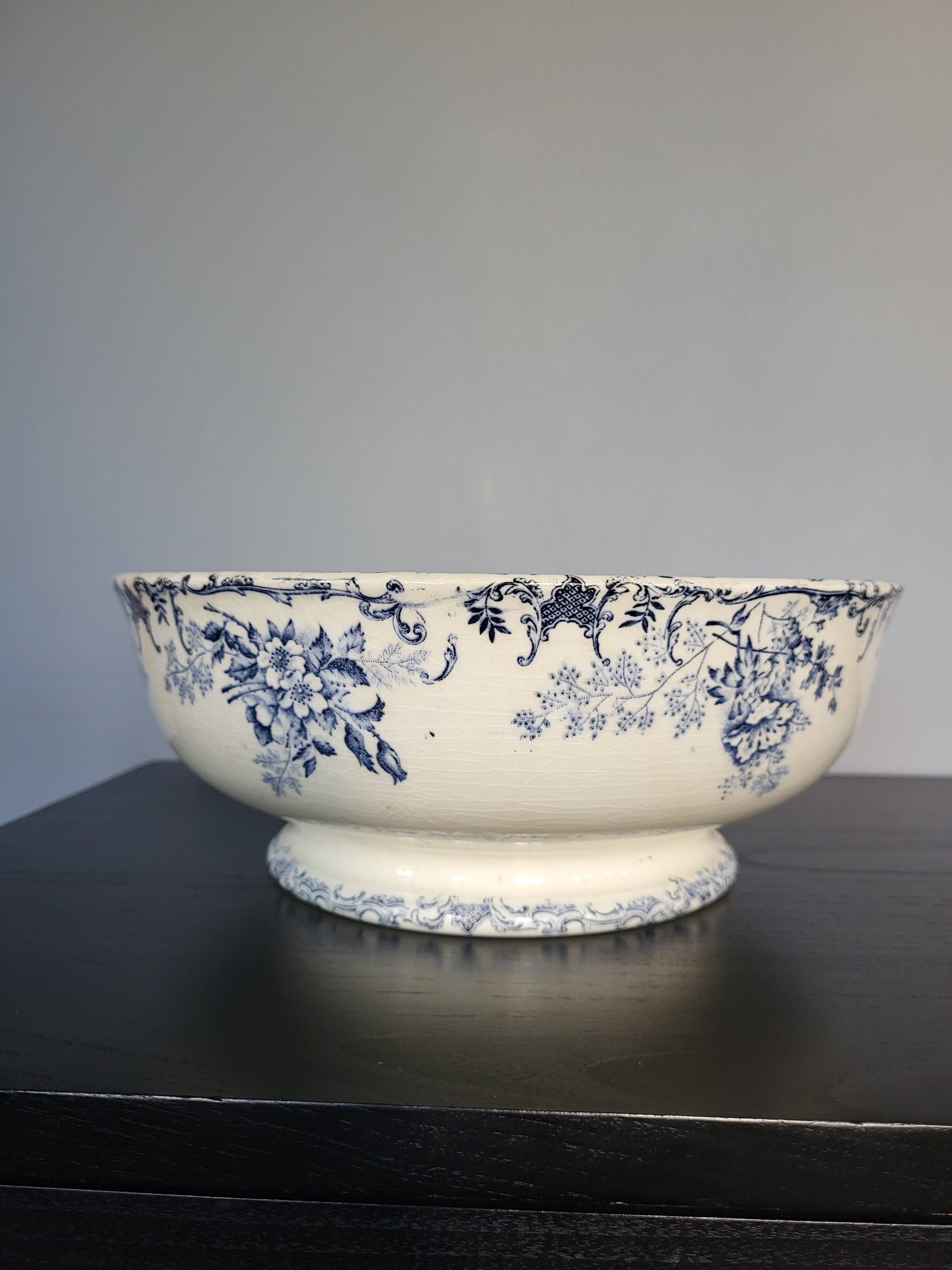 Floréal ironstone salad bowl on pedestal
