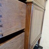 Mahogany commode with mahogany veneer from the Louis XVI period - late 18th century.