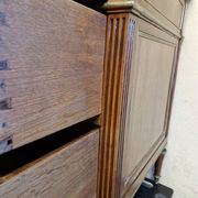 Commode en acajou et placage d'acajou époque Louis XVI, fin du 18ème s.