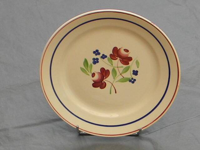 Set of 6 Luneville earthenware dessert plates. Bagatelle model.