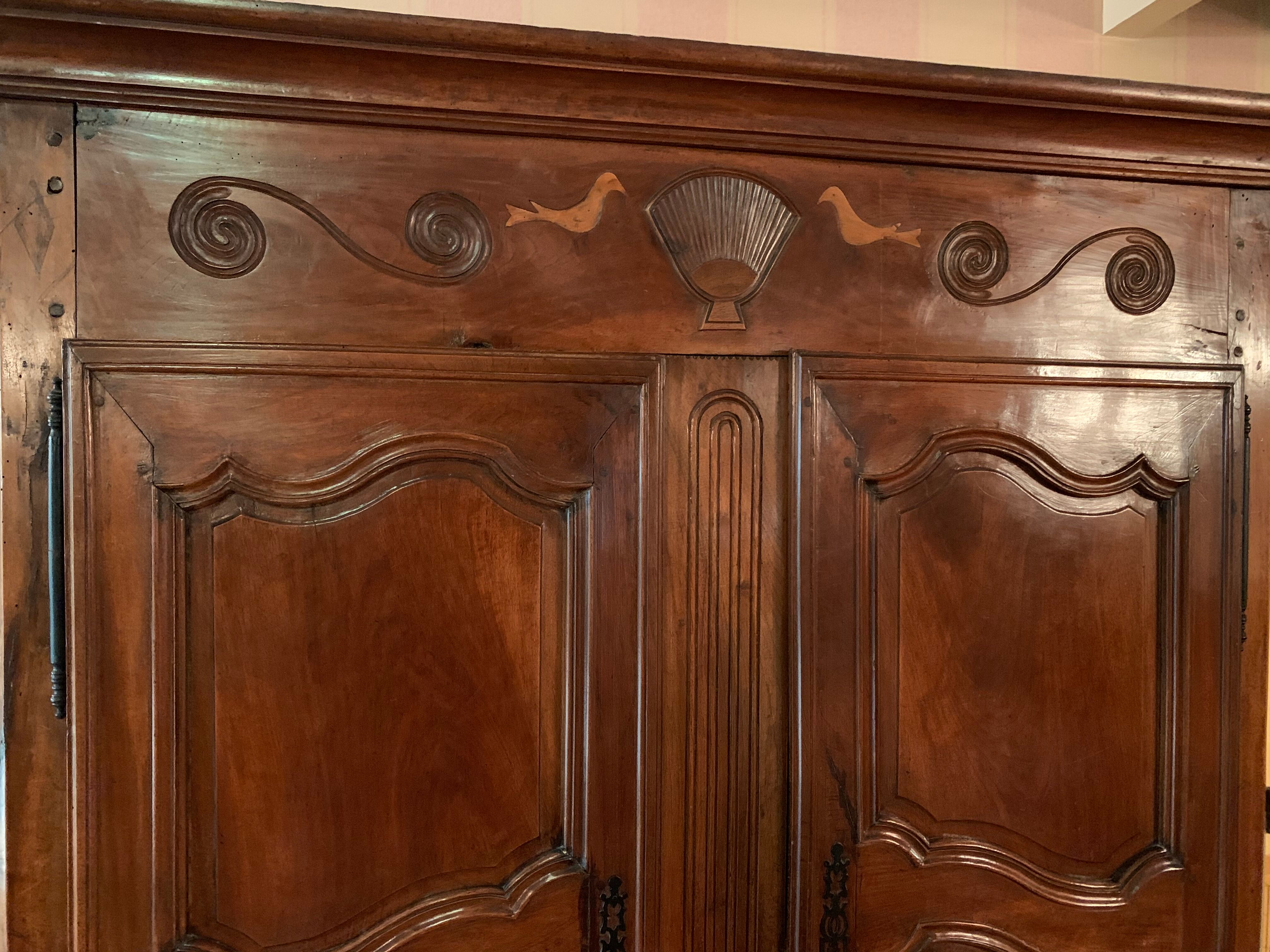 Antique wardrobe of character XVIII th of Rhone Valley