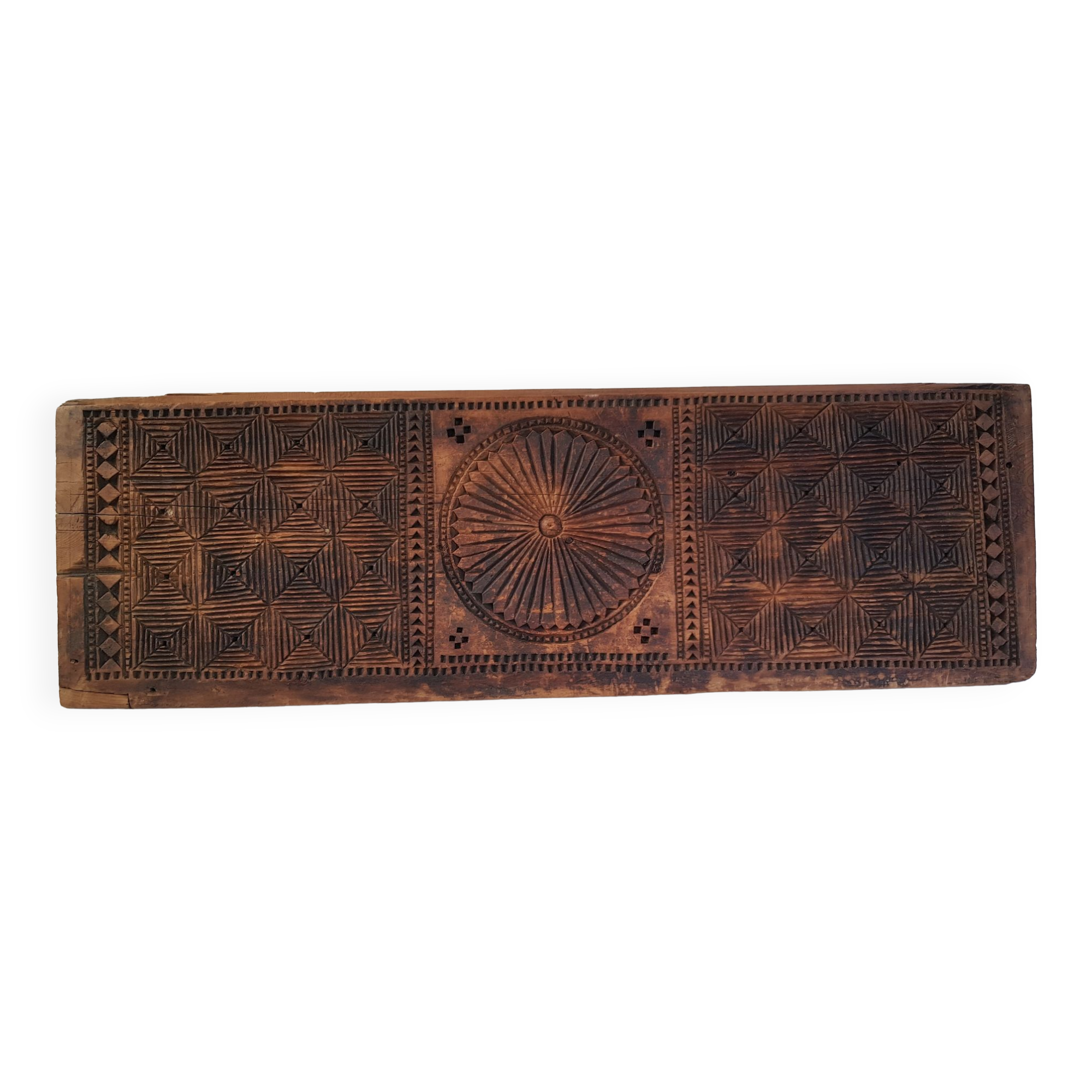 Frieze - carved wooden pediment - Islamic art