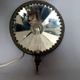Old wall lamp with reflective mirrors SB185