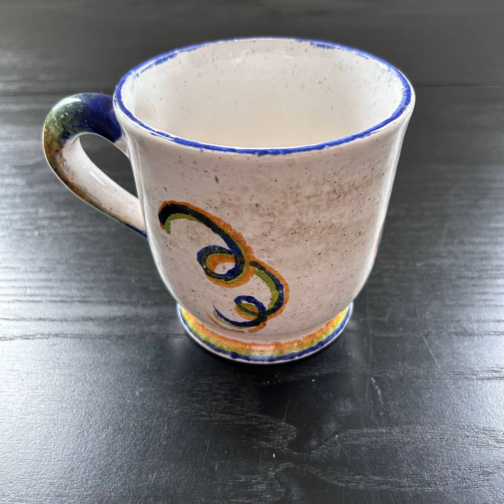 Mug décor raisin signé