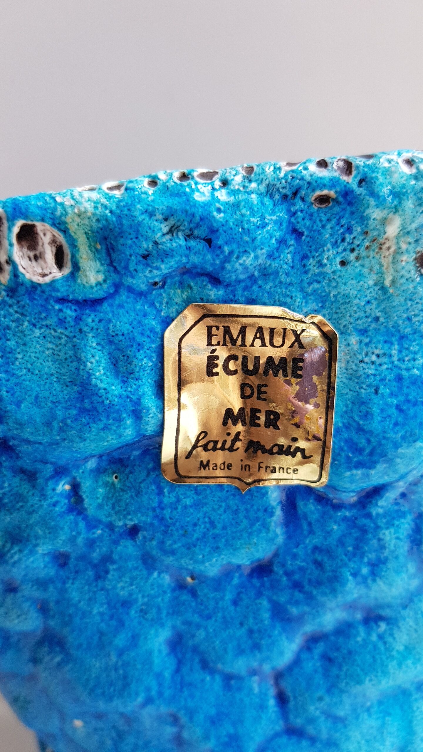 Sea foam vase and cut