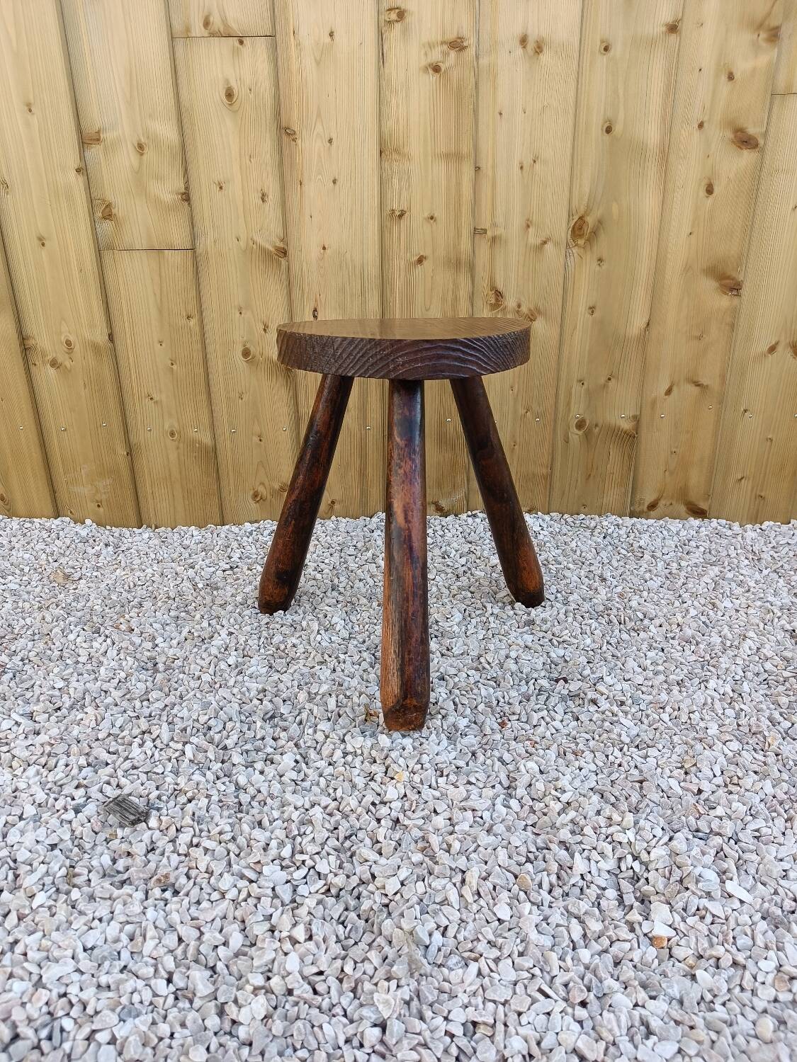 Solid wood tripod stool