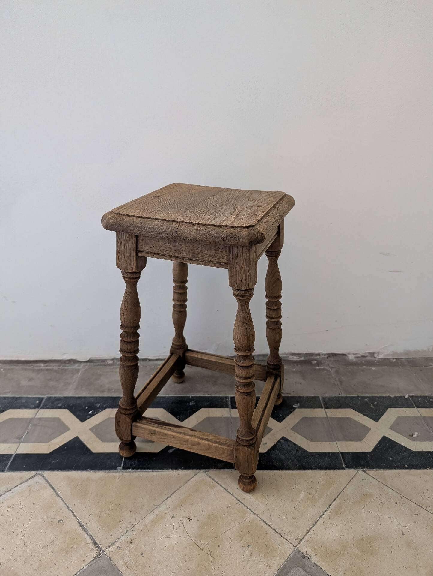 Oak stool in Louis XIII style