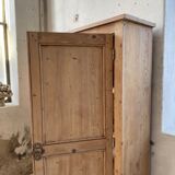 Wooden cabinet cuttery