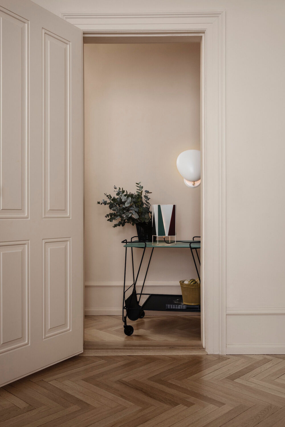 Cobra wall lamp - gubi