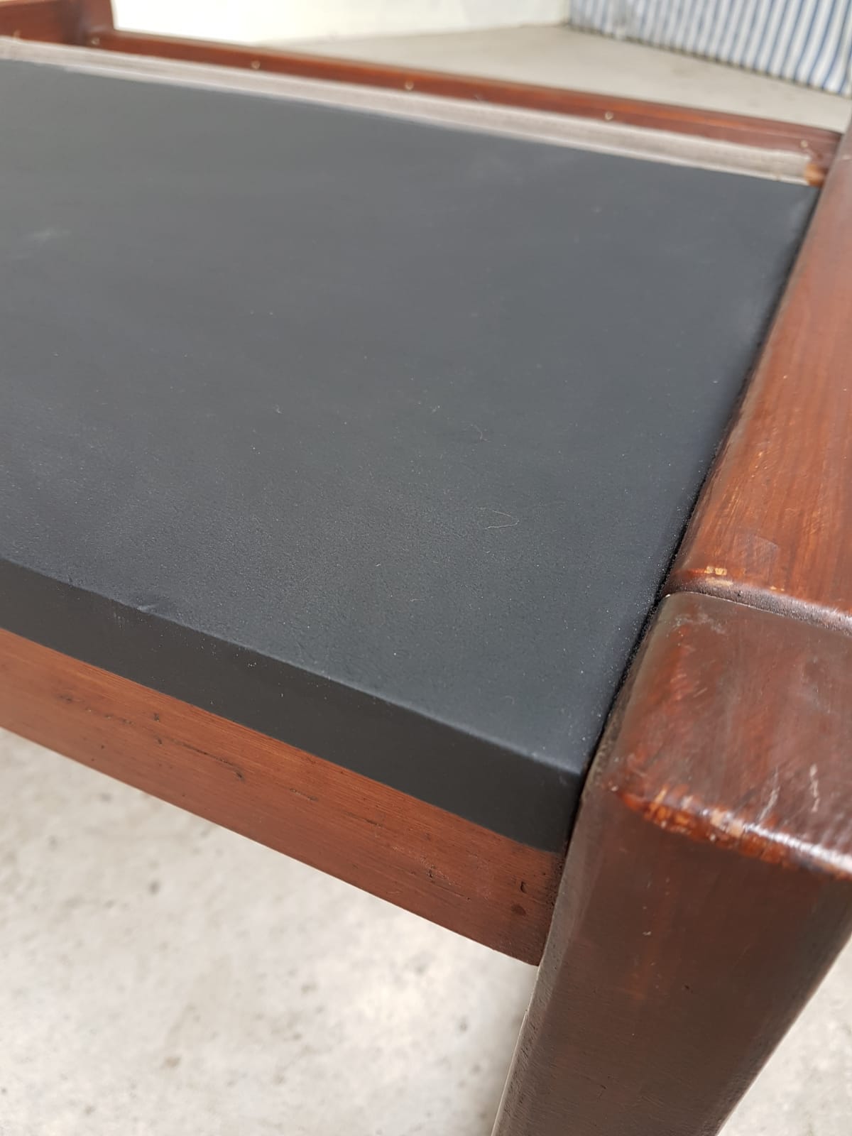 Coffee table with magazine rack