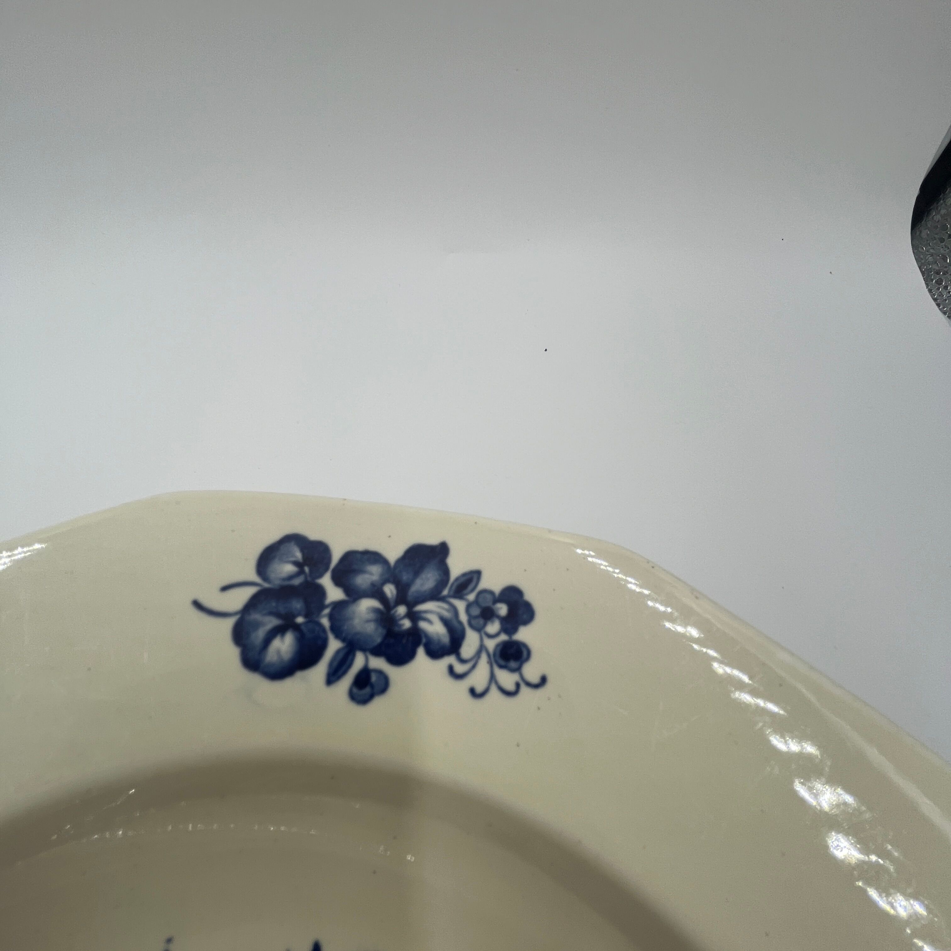 Lot de 4 assiettes décor Téna