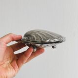 shell box in silver metal and worked glass