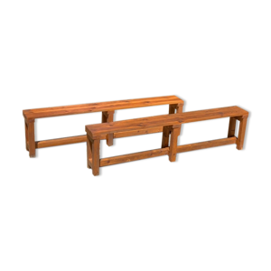 paire de bancs modernistes