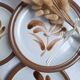 Assiettes plates vintage en grès, décor de fleurs peintes à la main