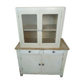 Meuble parisien avec vitrine