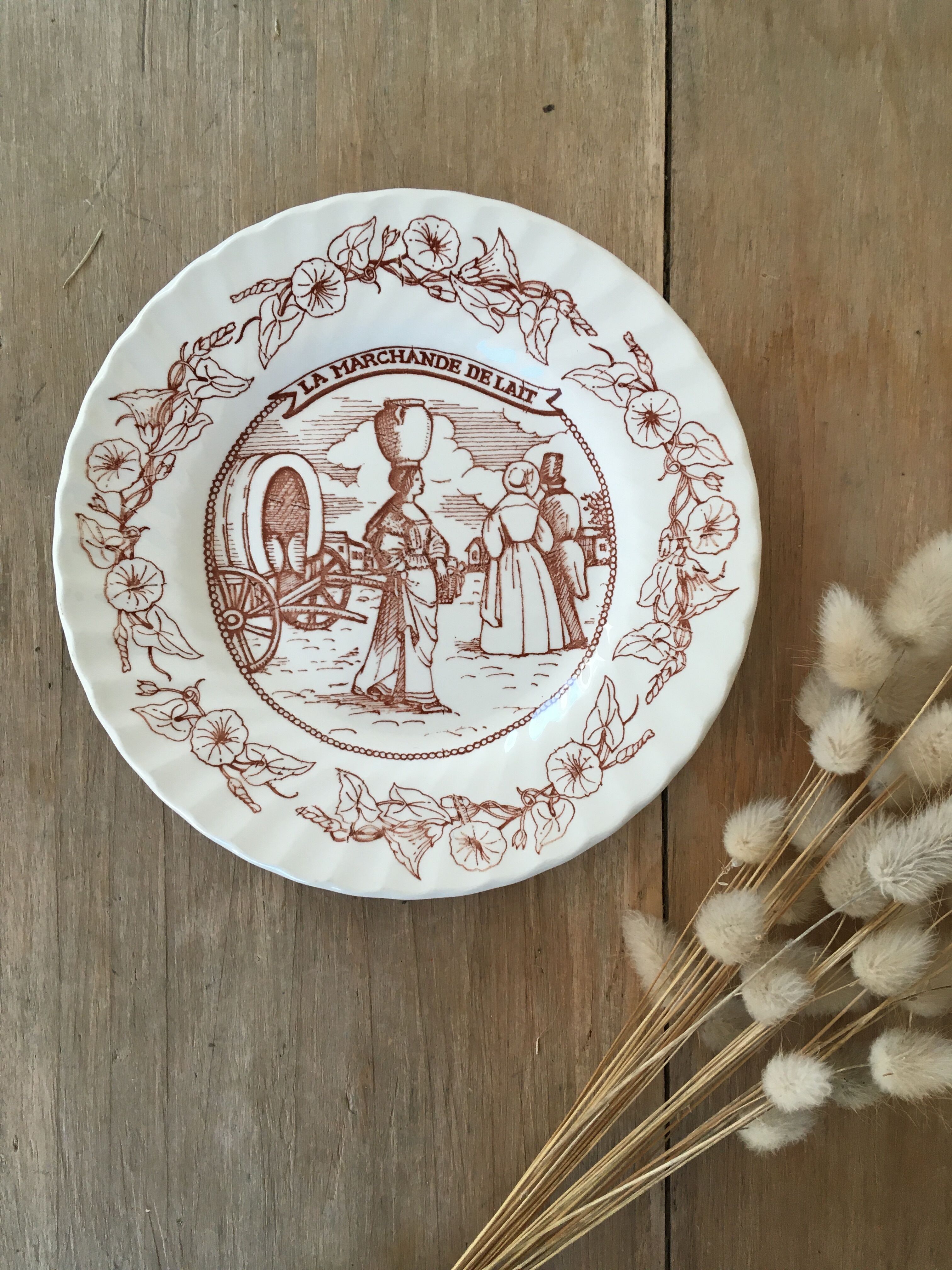 Vintage dessert plates