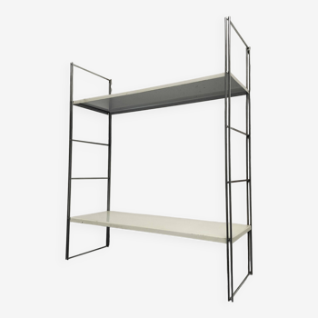 Metal string shelf