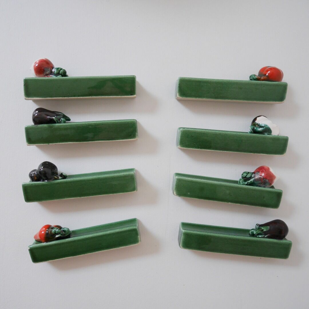 Set of 8 "vegetable" knife holders