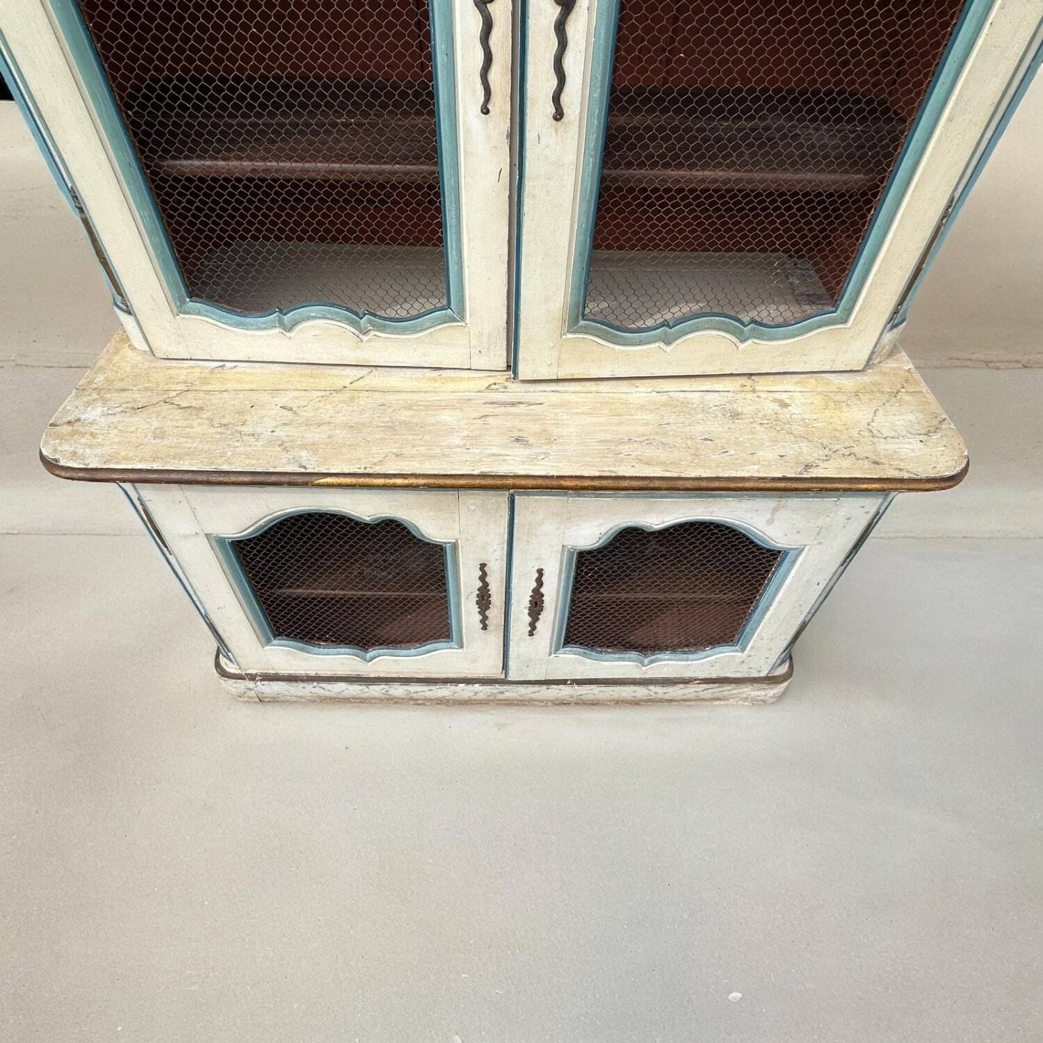 Two Body Buffet On Louis XIV Plinths In Lacquered Oak 18th Century