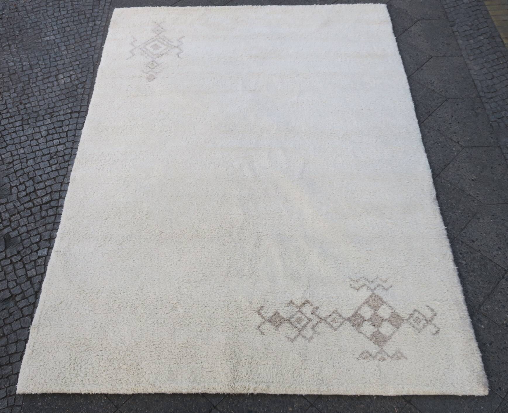 Mid century Moroccan hand-knotted wool Beni-Ourain carpet 230cm x 330cm