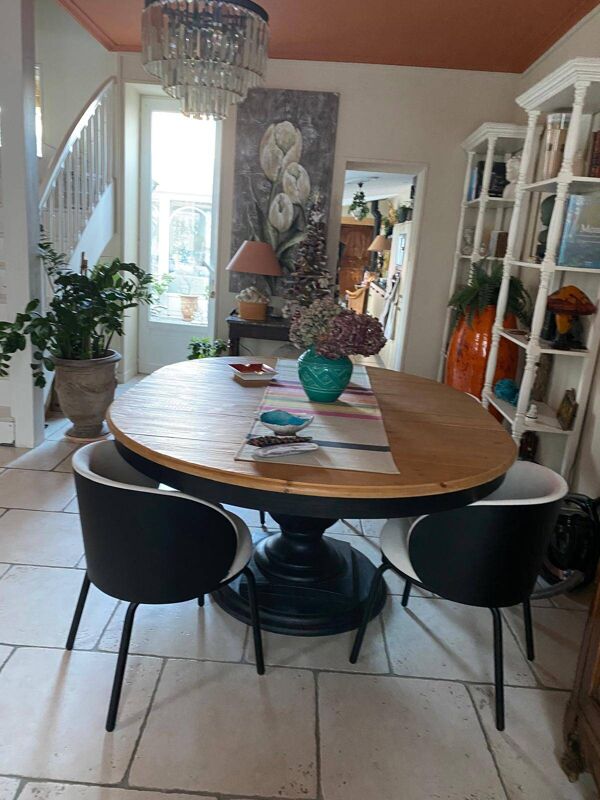 Table ronde extensible Interior’s – bois massif