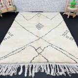 Handmade pure wool beni ourain rug, size 200x300 cm.