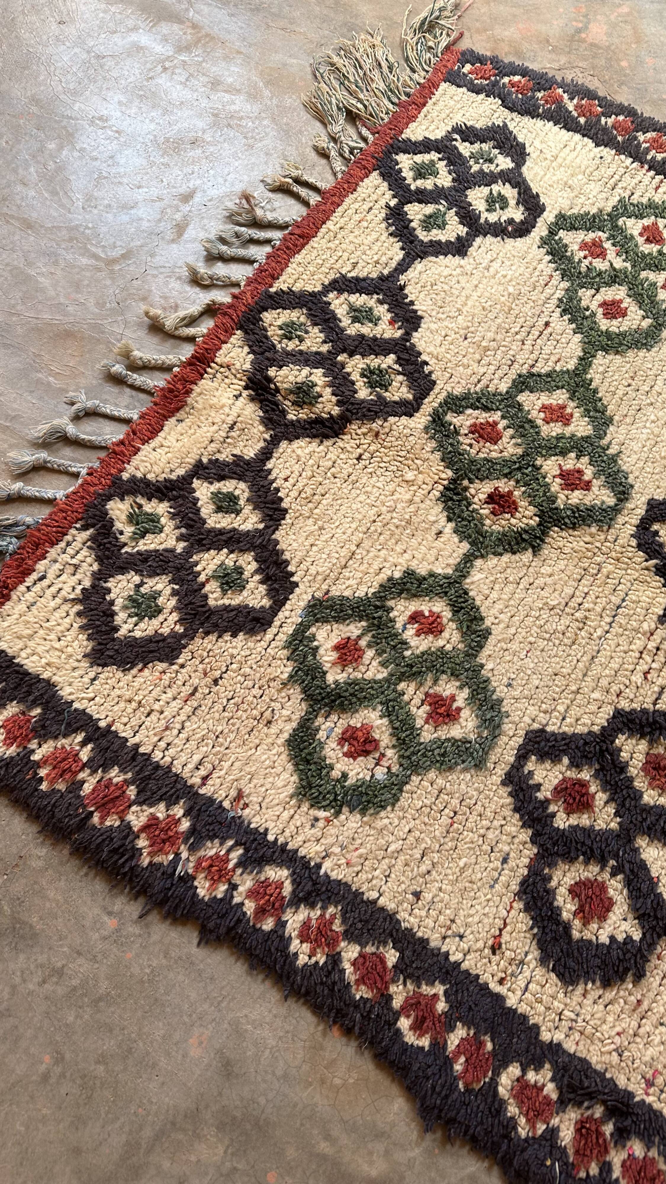 Colorful Moroccan rug Boujad - 263 x 135 cm