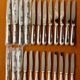 Christofle pearls, 24 knives excellent condition with box