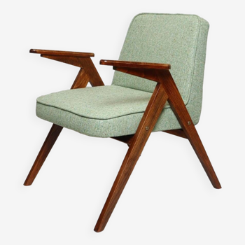 Fauteuil vintage en bois teck couleur vert pomme tissu design par Chierowski 1962 granola chaise de salon moderne style fauteuil oryginal