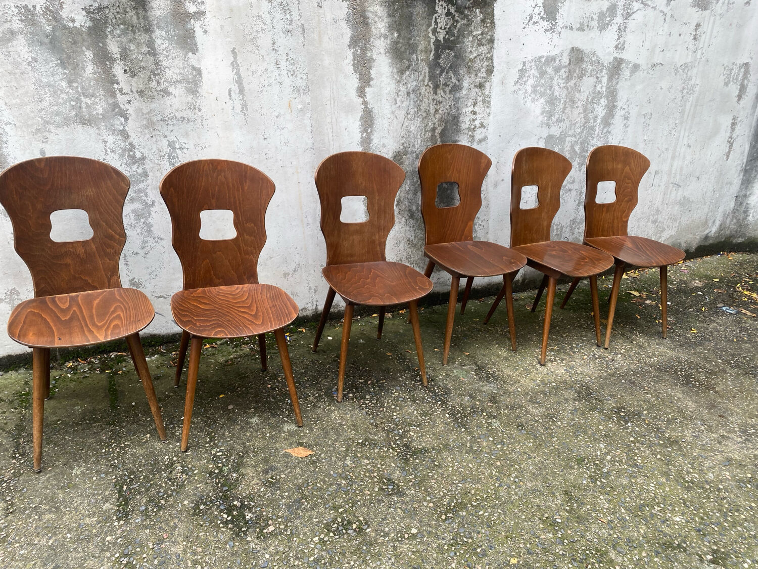 24 chaises bistrot Baumann, modèle Gentiane