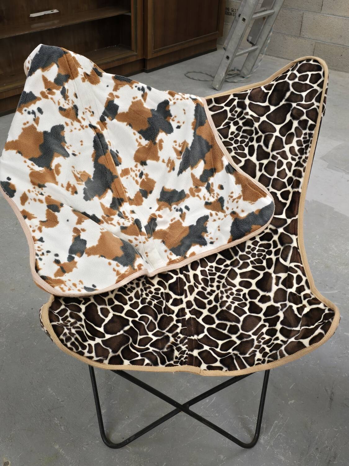 AA butterfly armchairs 1950 Airborne