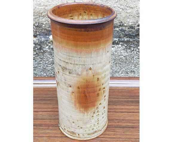 Potter's top cylinder vase in enamelled sandstone