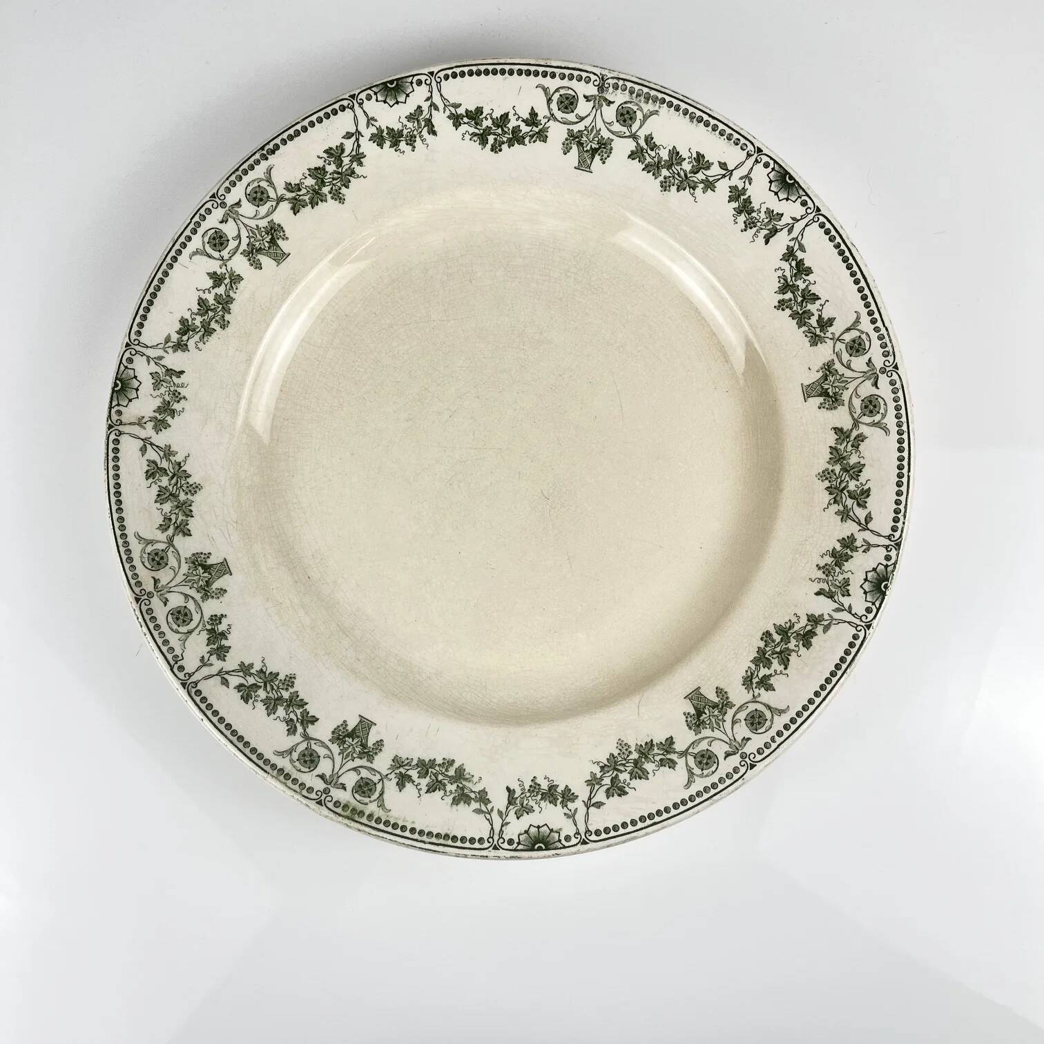Plat rond "Champagne", Badonviller, vert, début XXème s.