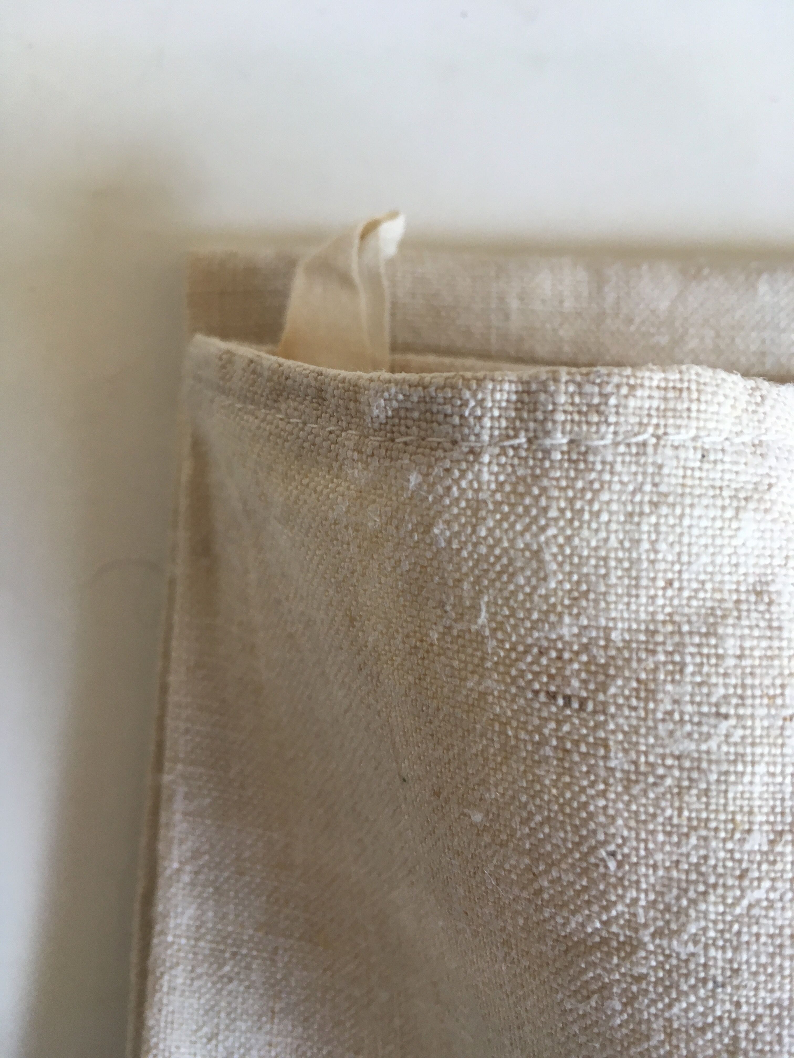 Linen towel reserves blue PB monogram red