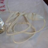 Weaned crystal lamp foot