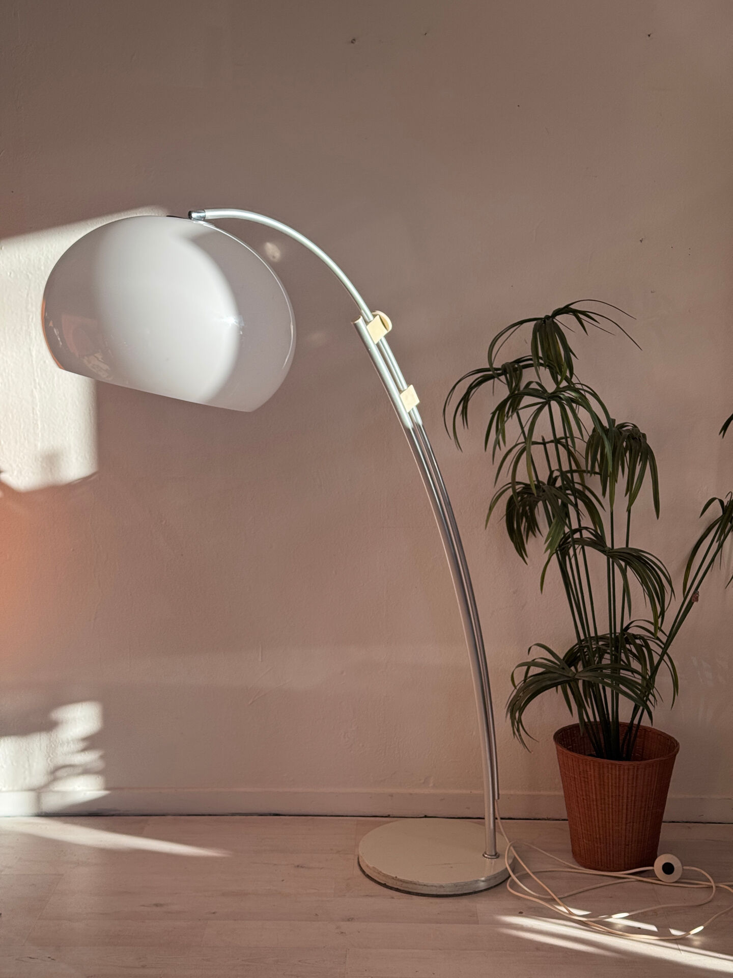 Vintage booglamp jaren 70 Hustadt Leuchten