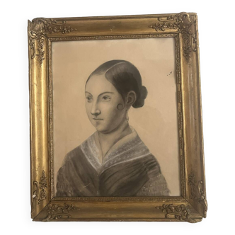 Portrait de jeune femme au fusain, école française vers 1840