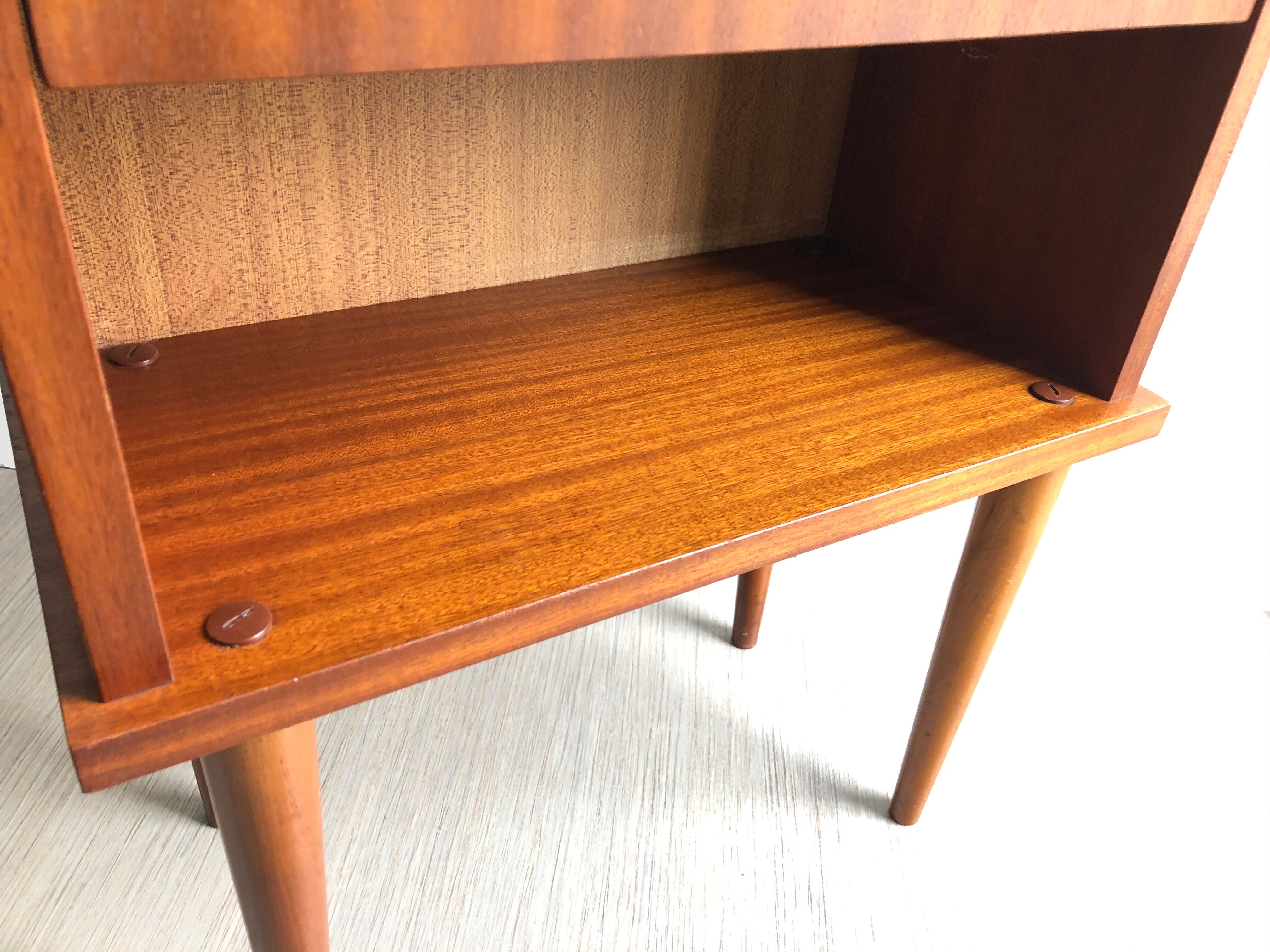 Bedside feet compass