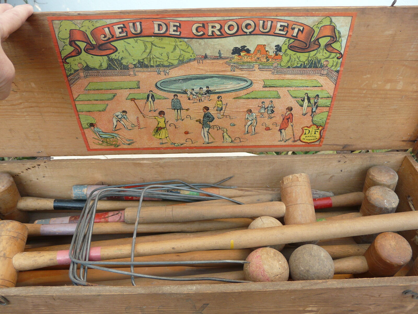 Wooden garden croquet set in its DF brand box