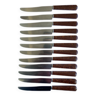 12 couteaux de table lame inox bouts ronds / manches Bakélite effet loupe de bois / Années 50