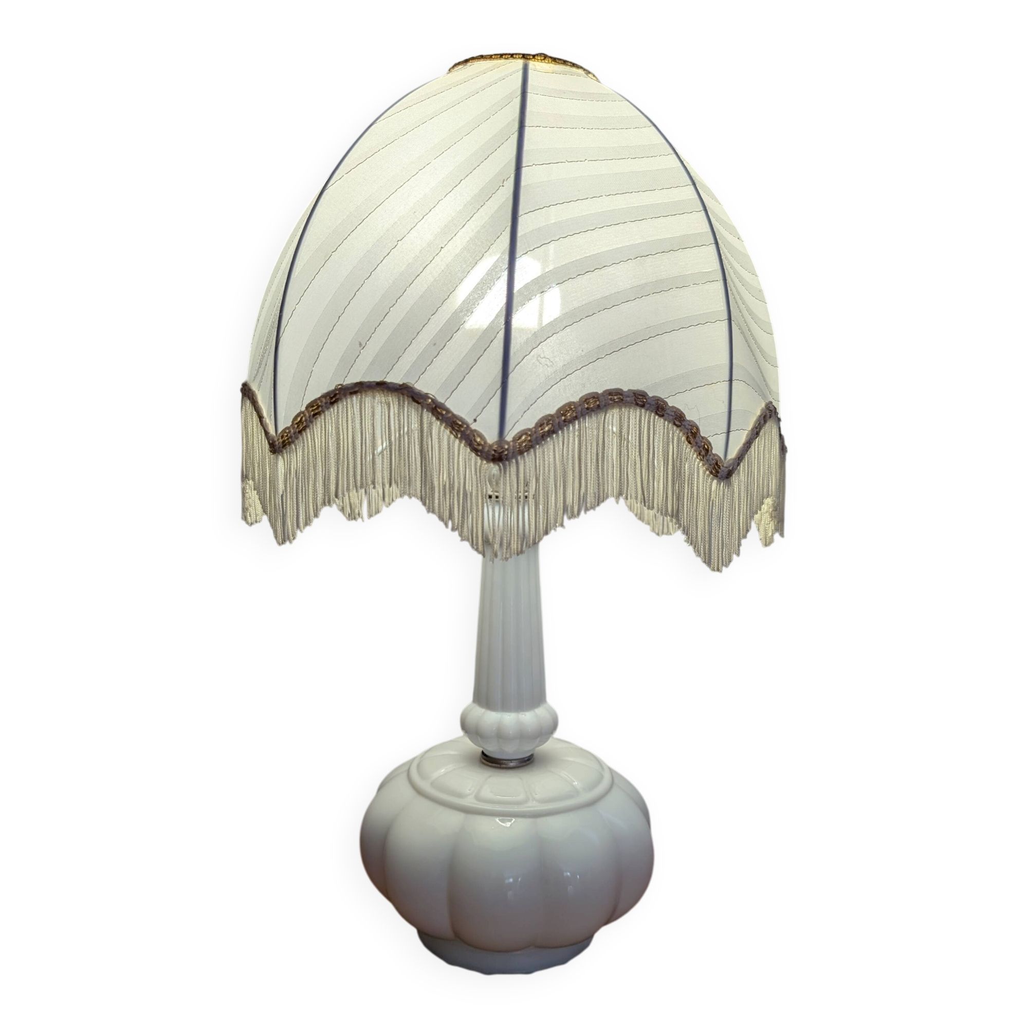 Lampe Rétro en Opaline Blanche et Franges