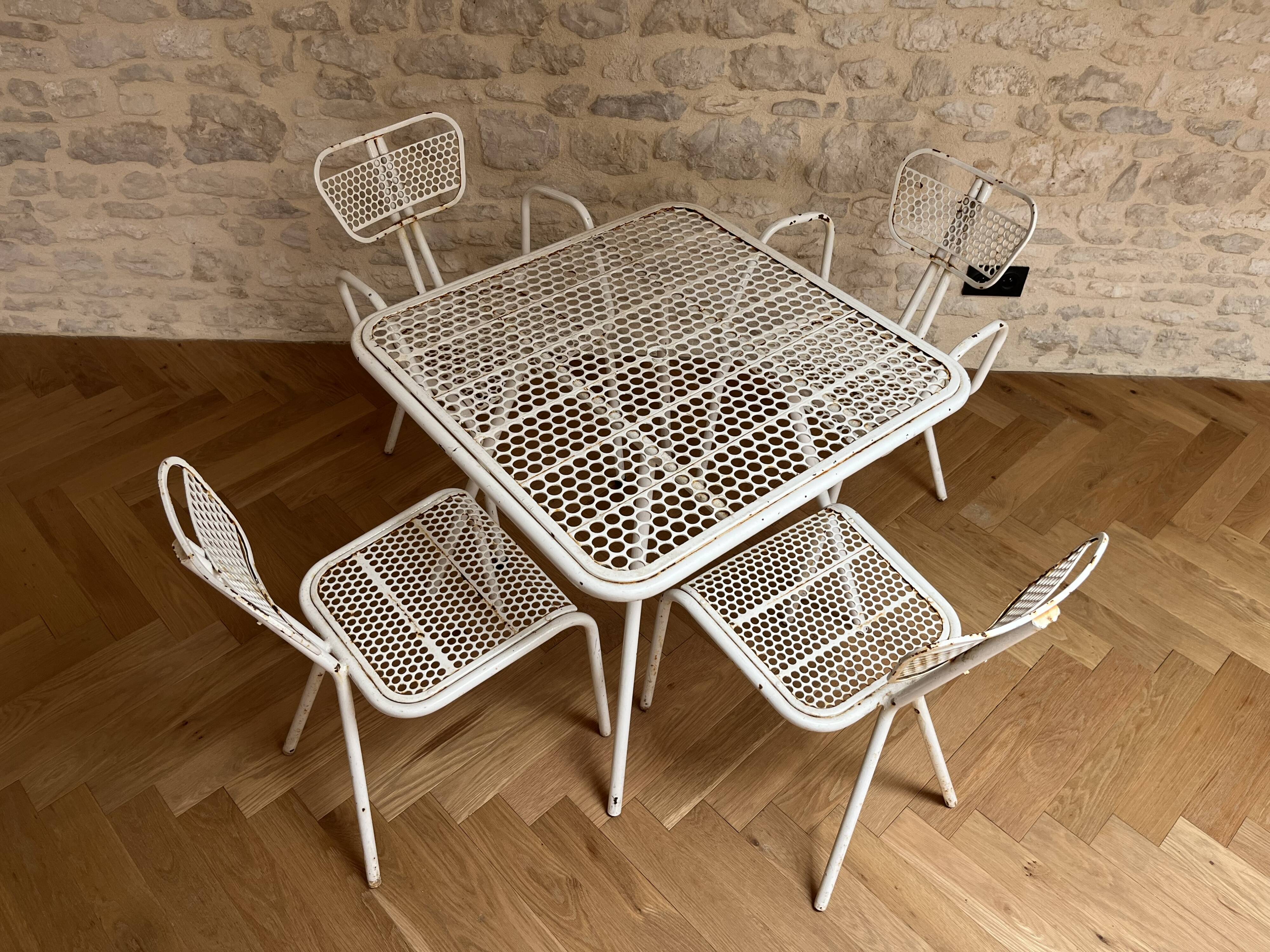 Table de jardin Radar par René Malaval