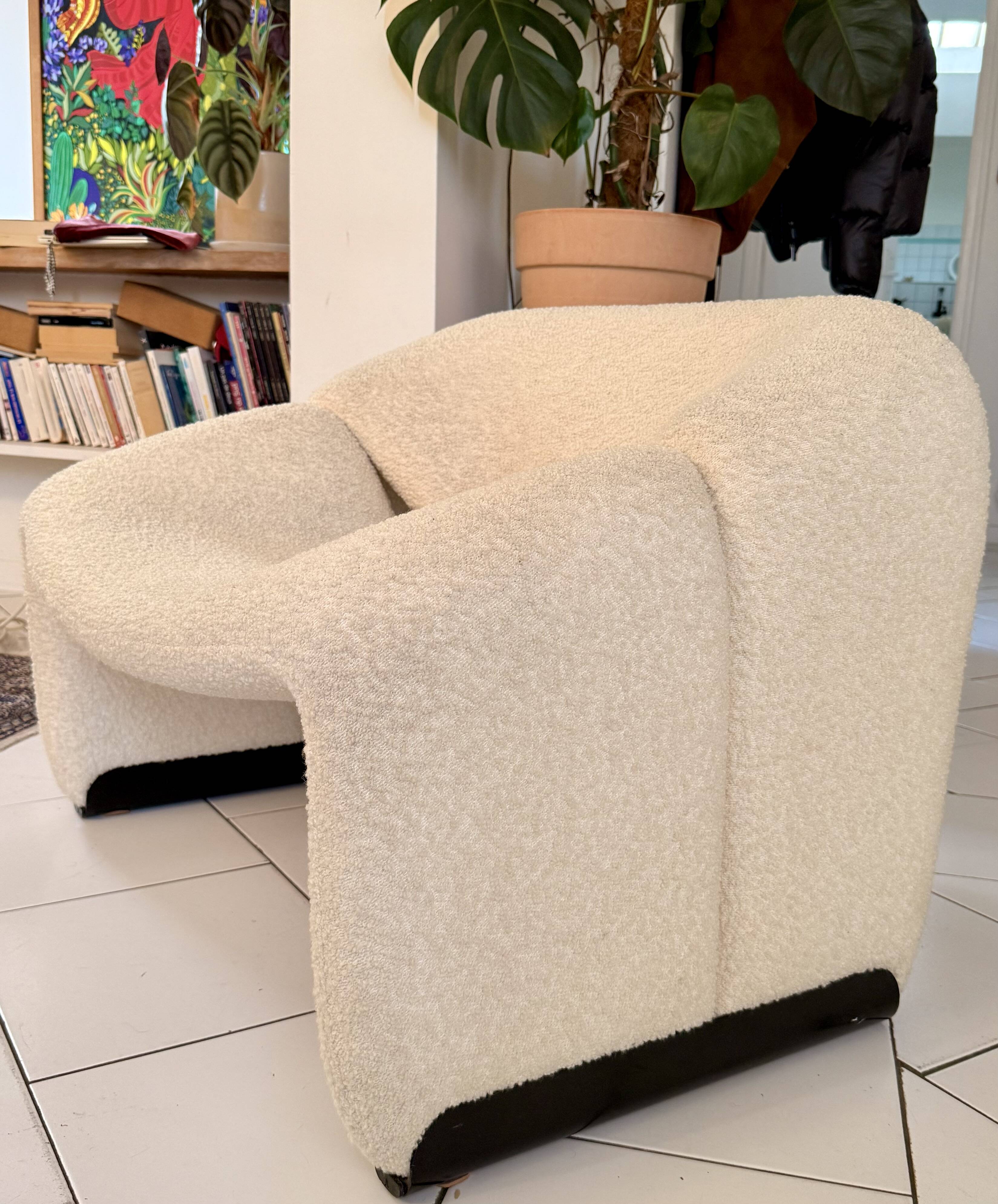 Groovy F598 by Pierre Paulin published by Artifort