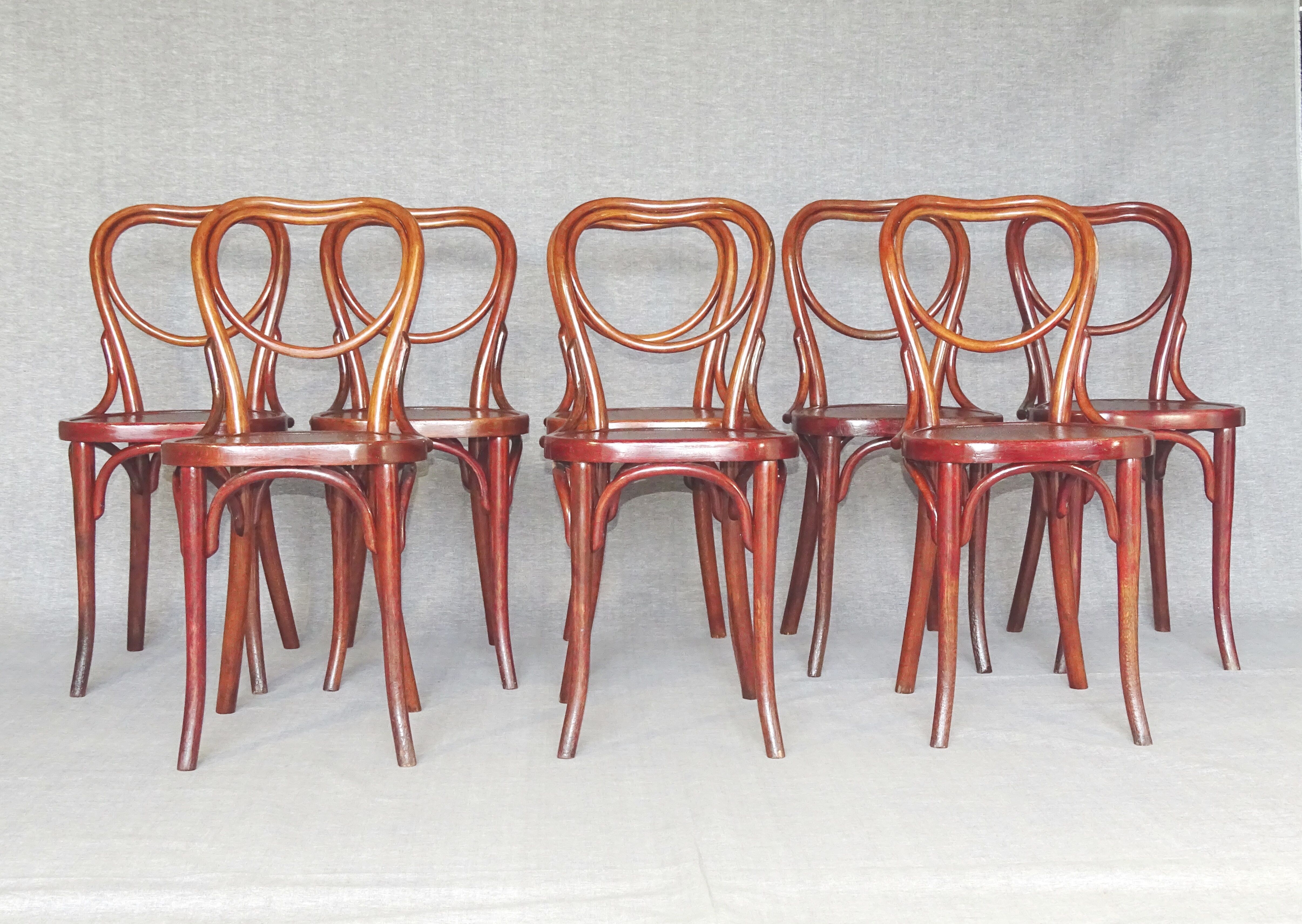 Set of two chairs Thonet n°28 heart, perforated wood seat -1903