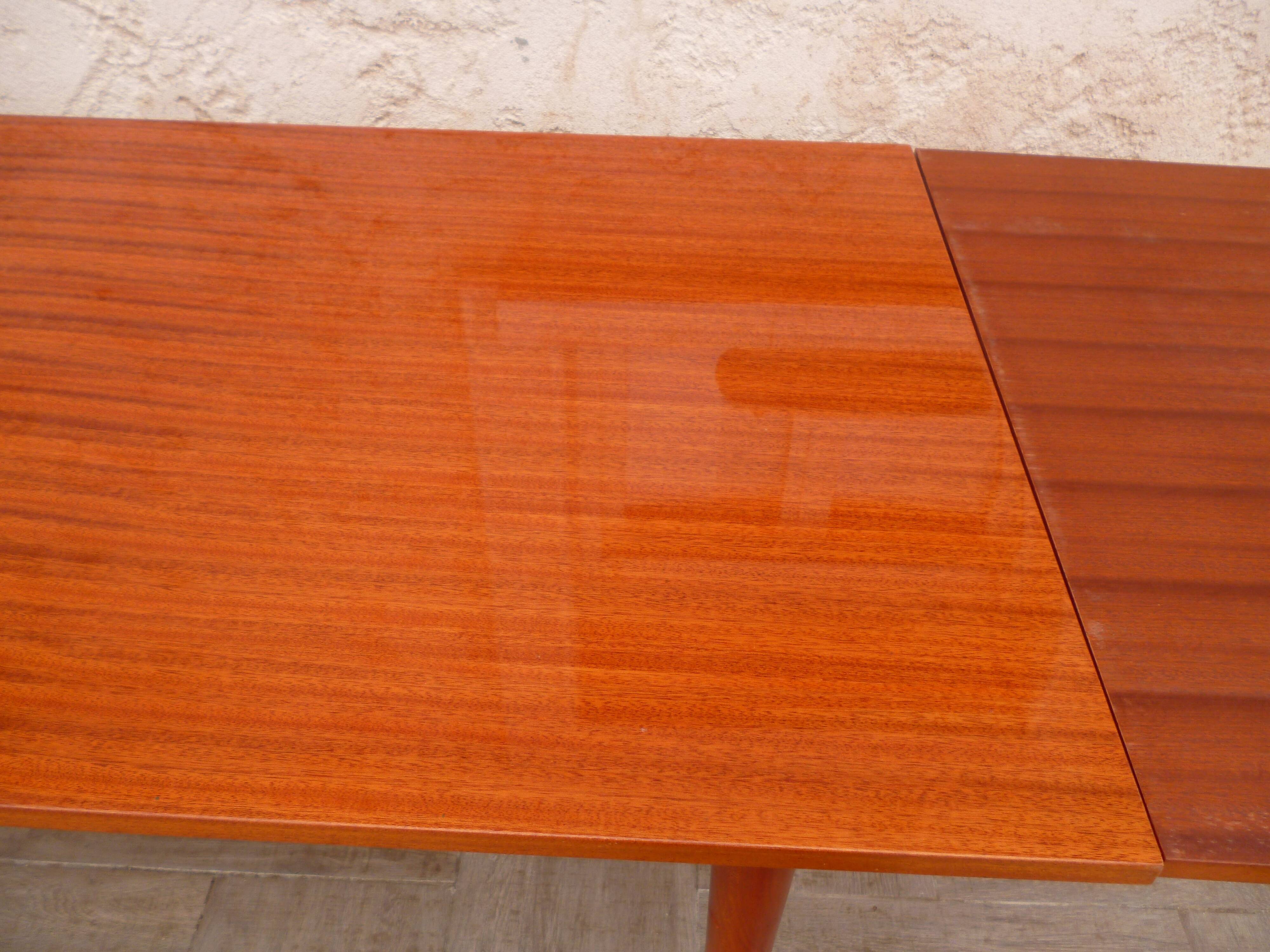 Table salle à manger avec rallonges vintage