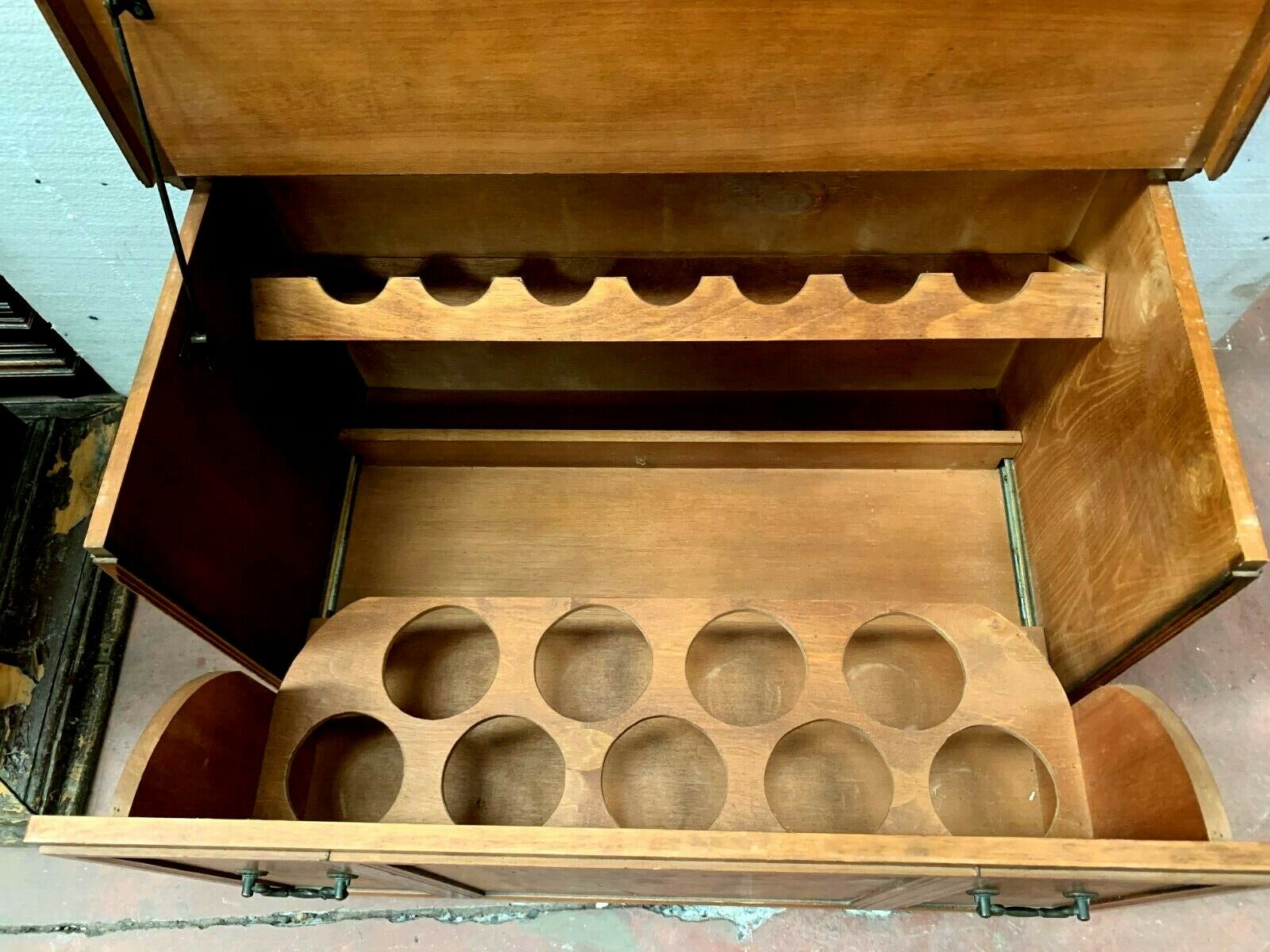 Coffre bar en bois naturel XX siècle